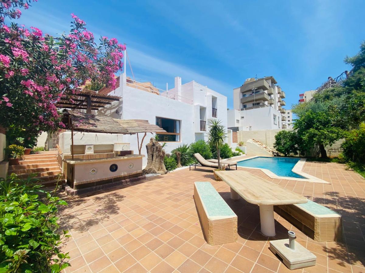 Urbana Con Piscina En Playa Den Bossa Dom wakacyjny